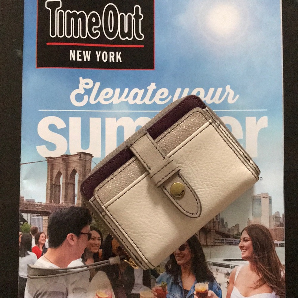 Small Fossil multi colored wallet leather NWT